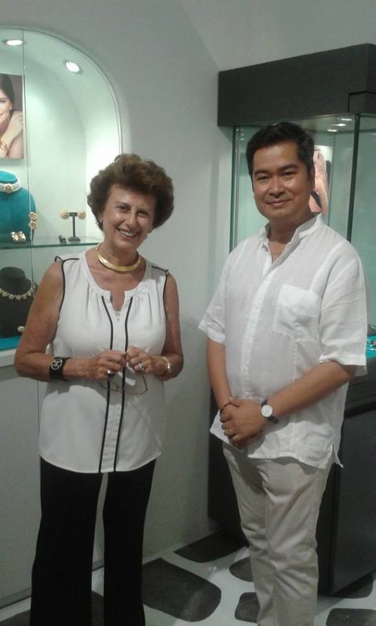 en compagnie de Madame Ilias Lalaounis à Mykonos