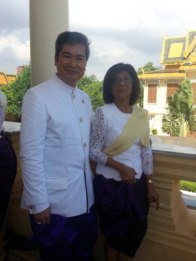 en compagnie de Son Altesse Royale la Princesse Samdech Reach Botrei Preah Ream Norodom Buppha Devi