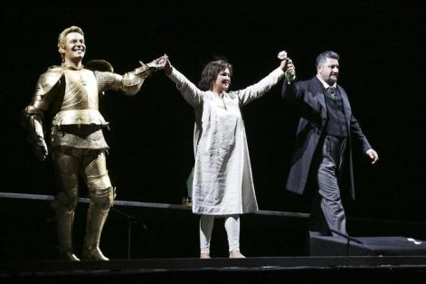 ++ Scala: otto minuti di applausi per Giovanna d'Arco ++