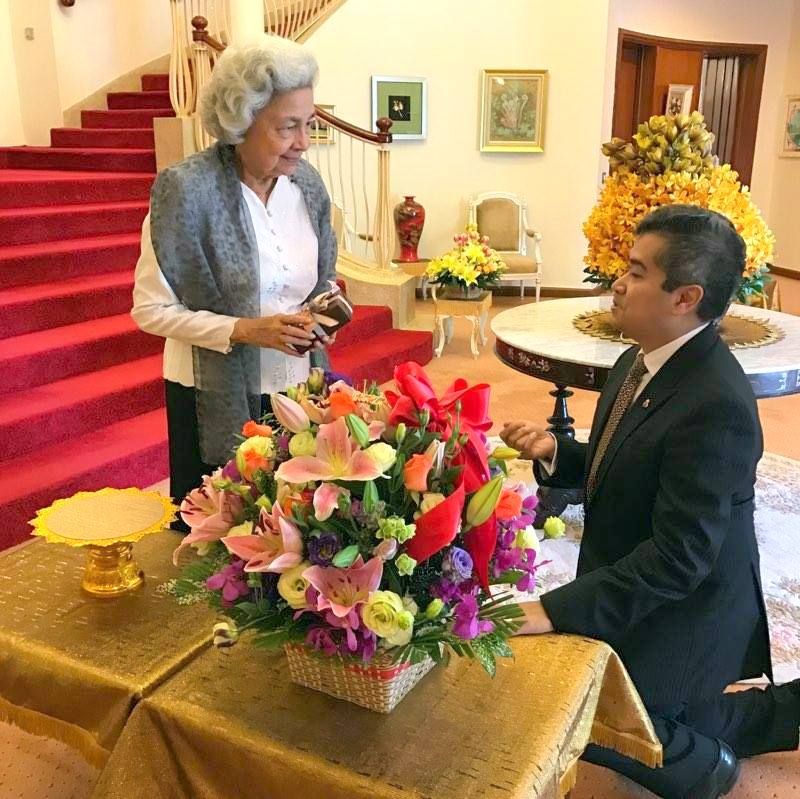 presentation-parfum-reine