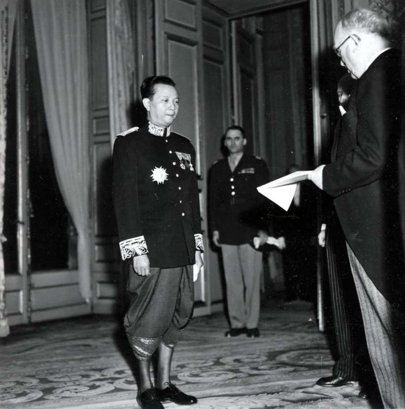 HRH Prince Monireth presents credentials to President Vincent Auriol