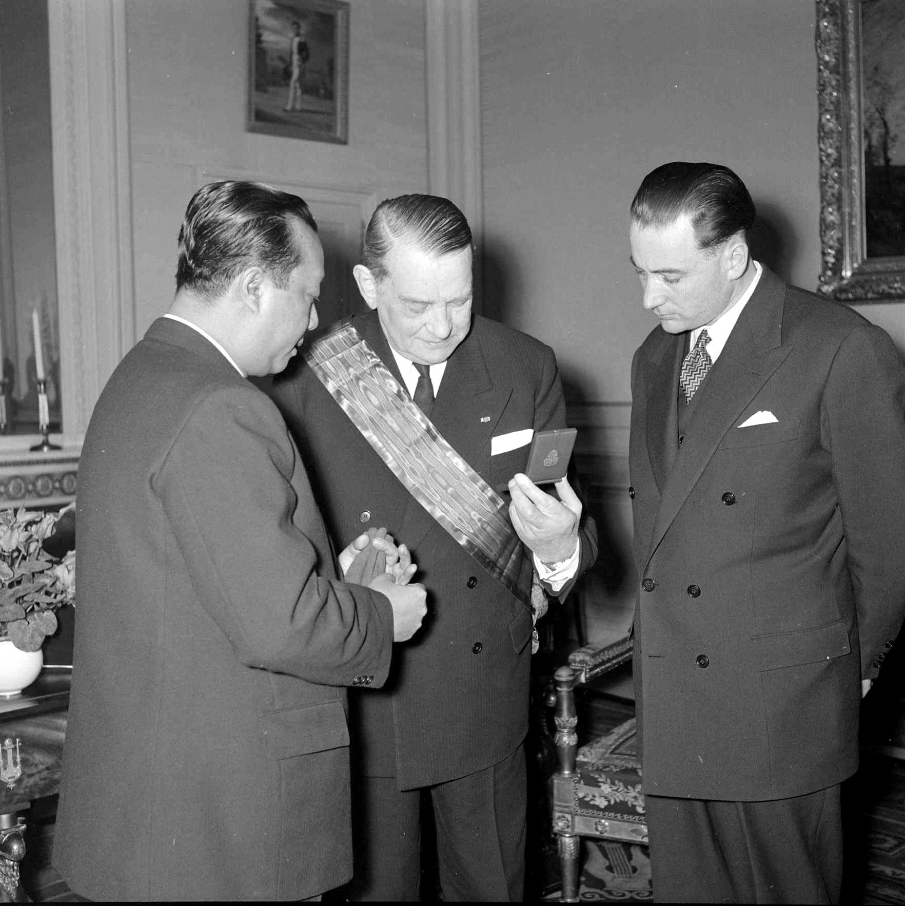 Sisowath Monipong Rene Coty 2