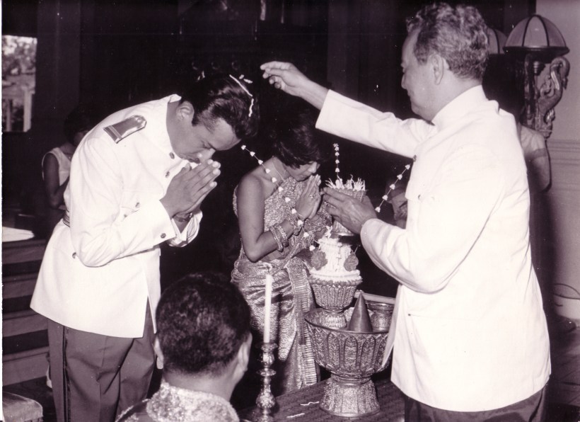 Prince Monireth Fleurs d'arequier