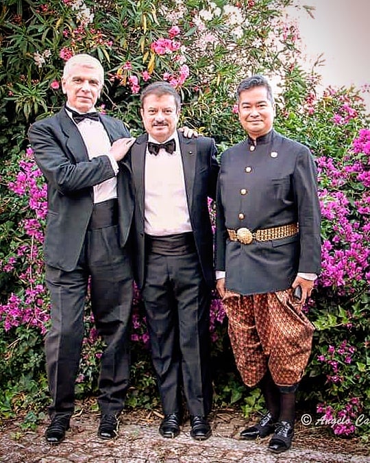 35652779_10157598797105299_5780496131775528960_n