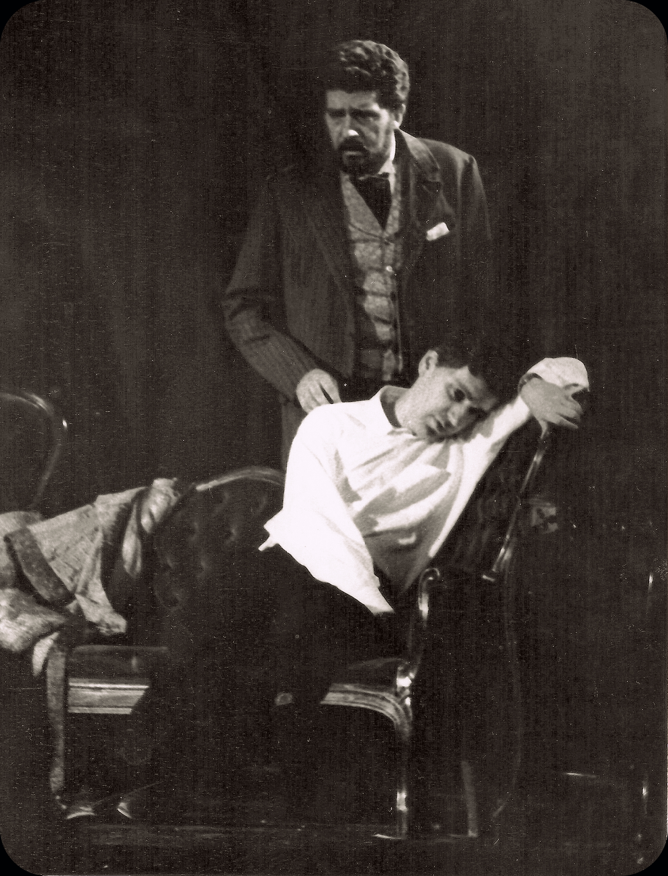 Durante le prove de La Traviata a Villa Vitali per il Festival di Fermo il regista con Giorgio Germont (Roberto Servile)